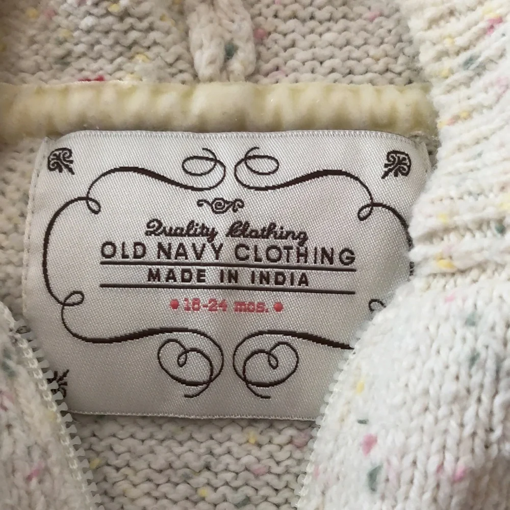 2007 Old Navy Hooded Sweater in Cream Size 18-24 months